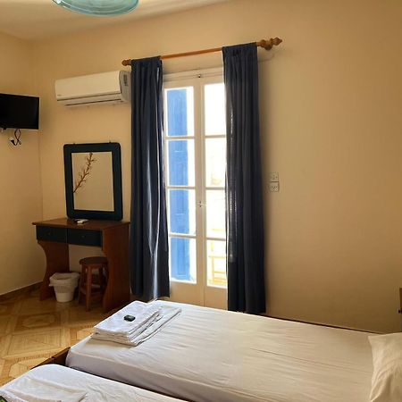 Mary Rooms Adamantas  Luaran gambar
